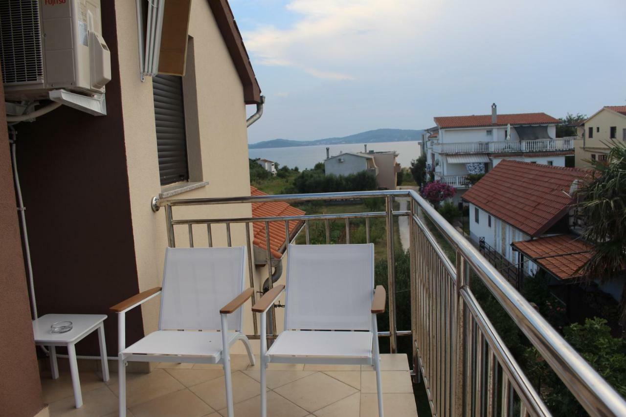Apartments Helena بيبينيا المظهر الخارجي الصورة