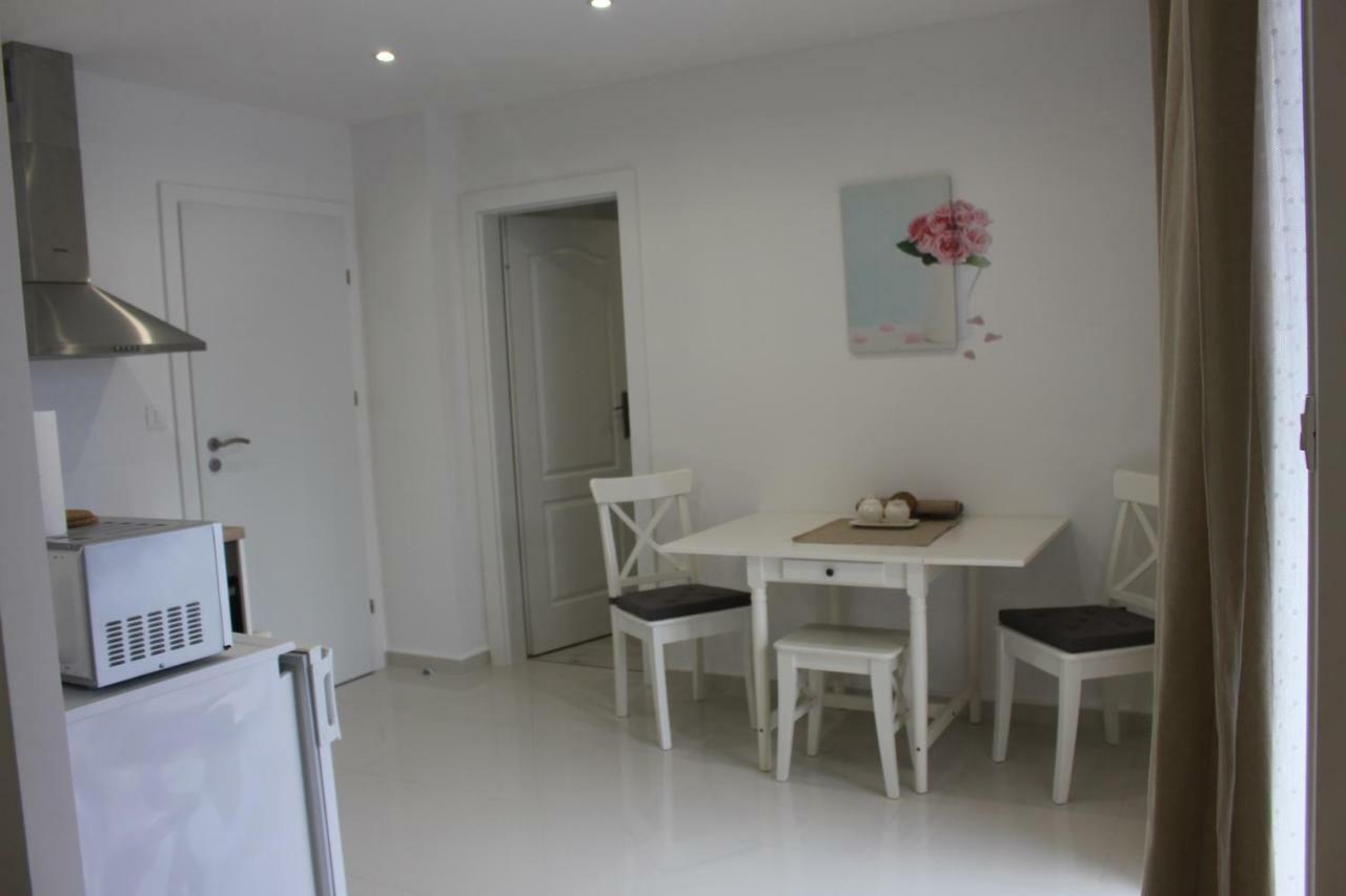 Apartments Helena بيبينيا المظهر الخارجي الصورة