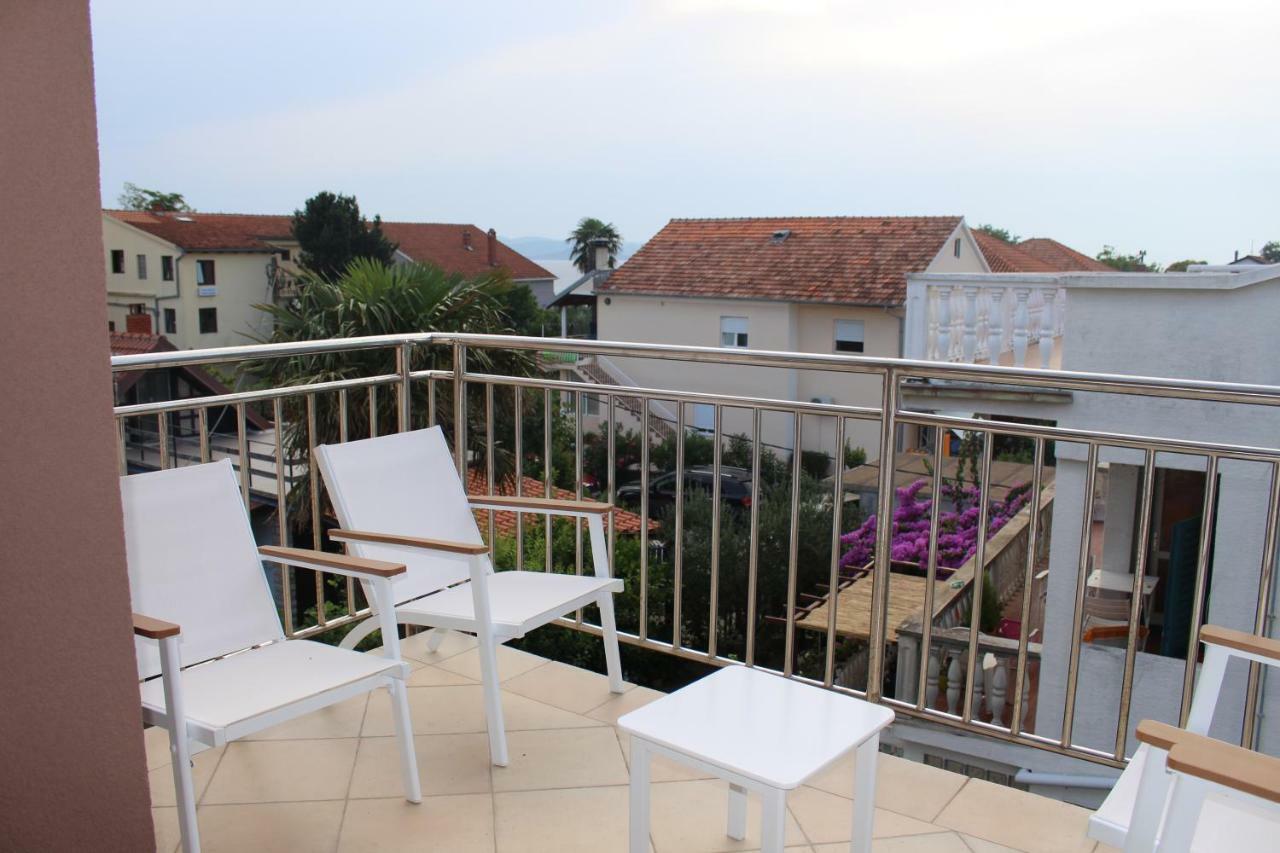 Apartments Helena بيبينيا المظهر الخارجي الصورة