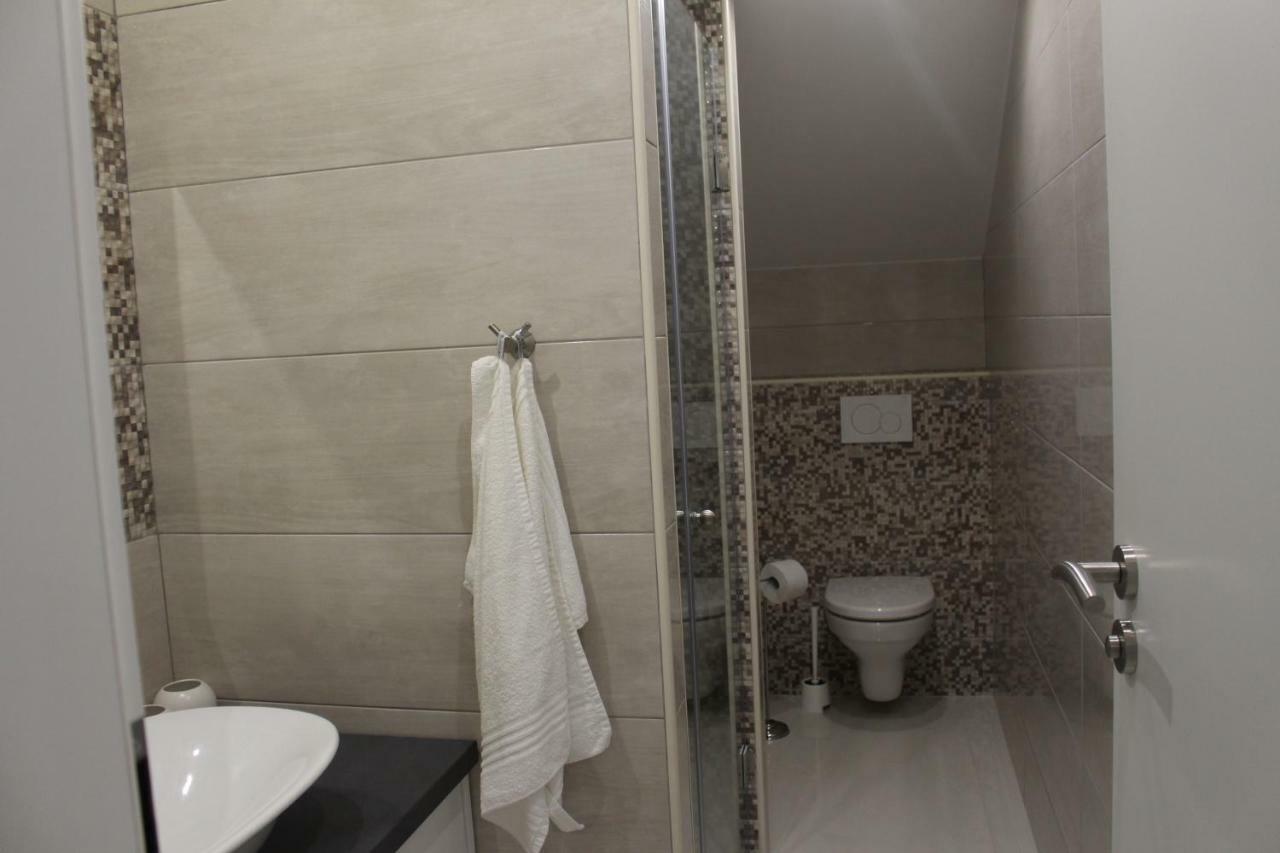 Apartments Helena بيبينيا المظهر الخارجي الصورة